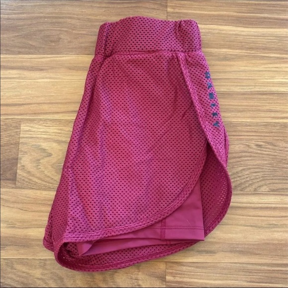 ❗️SOLD❗️Oakley athletic shorts bundle - Picture 7 of 9